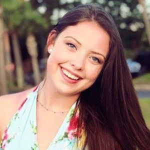 Meet your Posher, Elizabeth claire